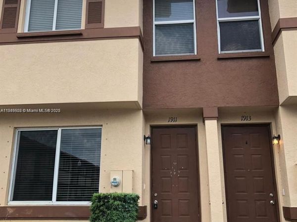 1911 Hibiscus Ln, Riviera Beach, FL 33404