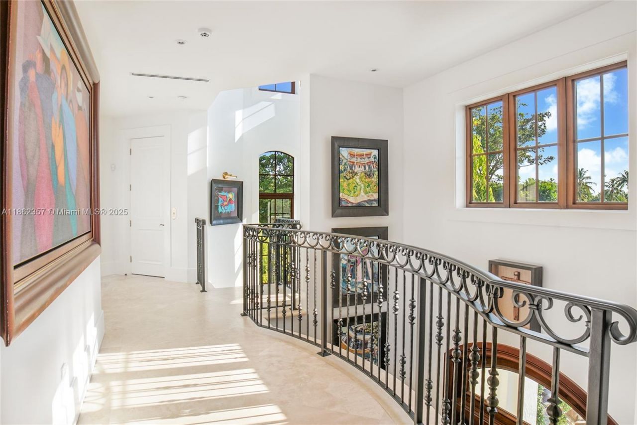 365 Gulf Rd, Key Biscayne, FL 33149 Photo