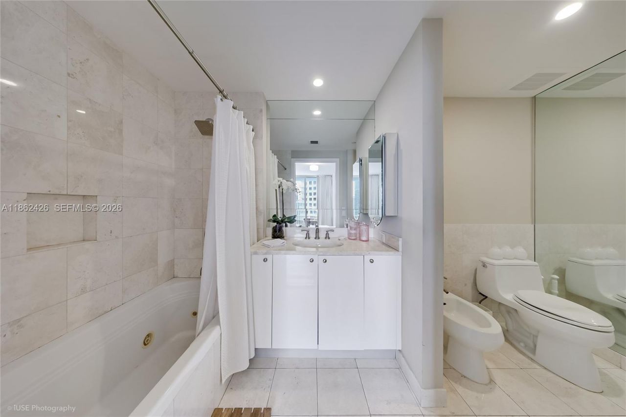 901 Brickell Key Blvd, Unit 2701, Miami, FL 33131 Photo