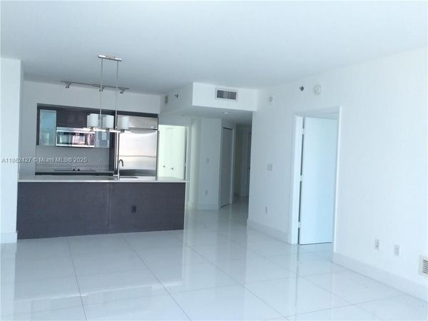 55 SE 6th St, Unit 2807, Miami, FL 33131