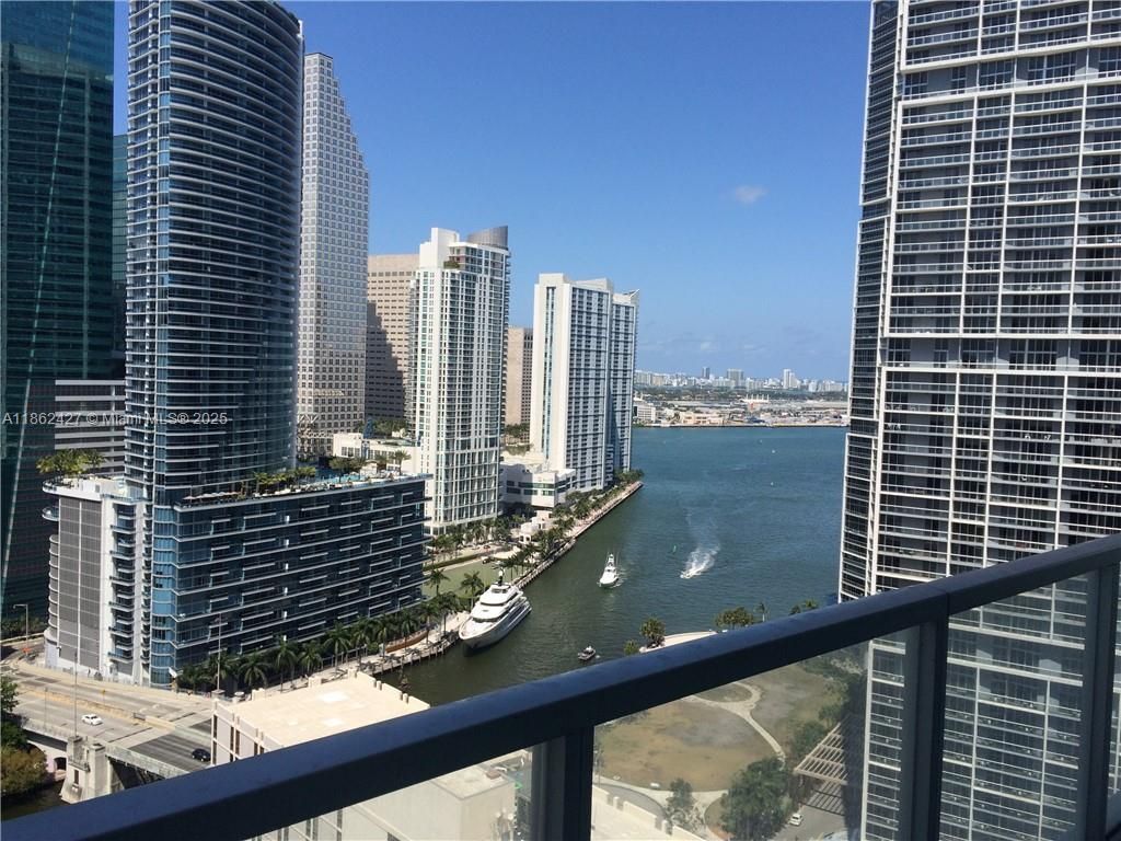 55 SE 6th St, Unit 2807, Miami, FL 33131 Photo