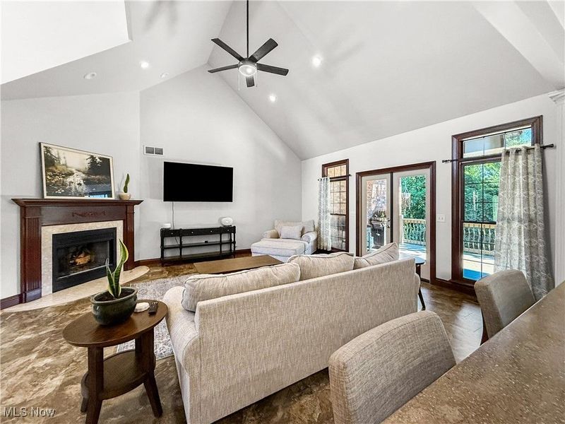 9 Henderson Lane, Williamstown, WV 26187 Photo 12