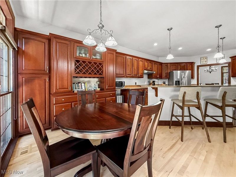 9 Henderson Lane, Williamstown, WV 26187 Photo 6