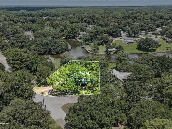 1526 Oldfield Drive, Gautier, MS 39553