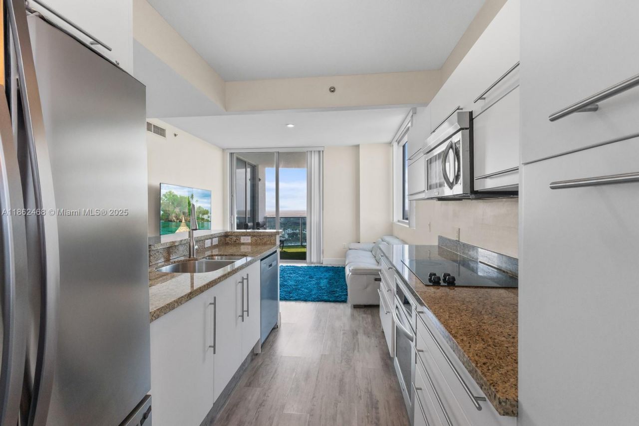 2641 N Flamingo Rd, Unit 2408N, Sunrise, FL 33323 Photo