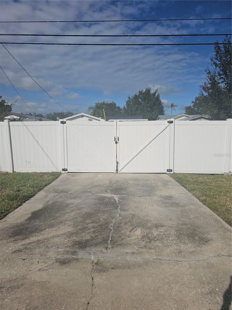 1145 54th Avenue N, Saint Petersburg, FL 33703 Photo