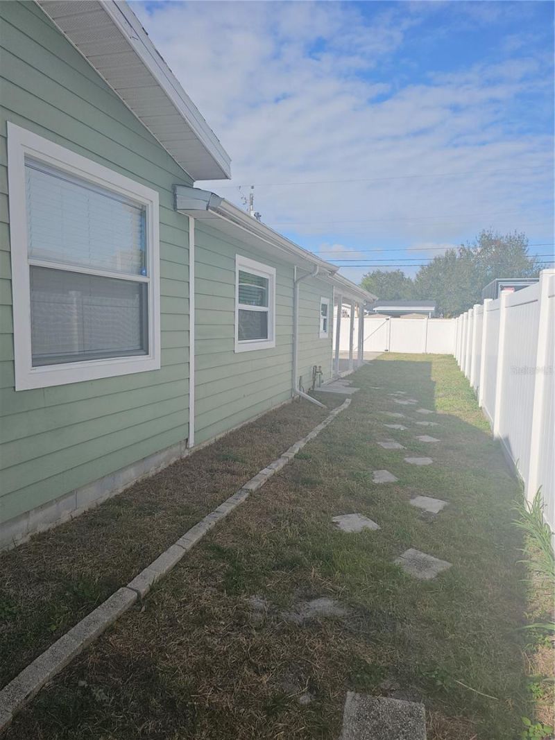 1145 54th Avenue N, Saint Petersburg, FL 33703 Photo