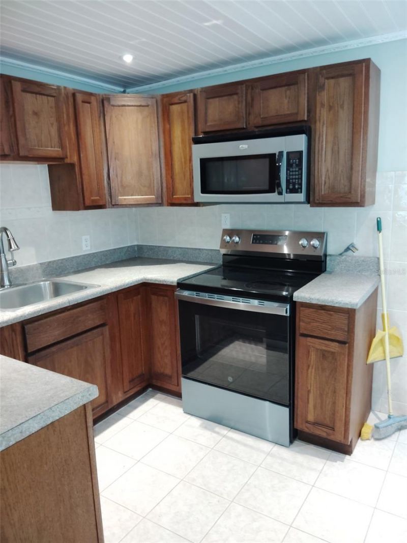 1145 54th Avenue N, Saint Petersburg, FL 33703 Photo