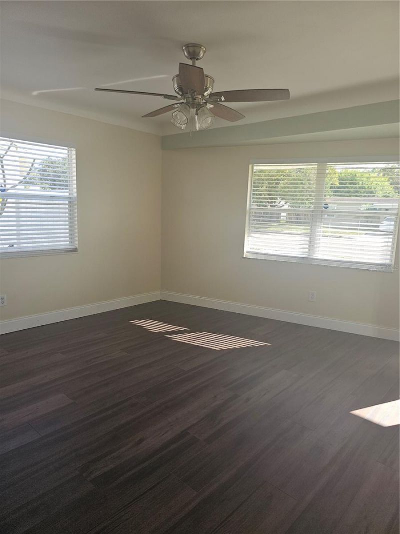 1145 54th Avenue N, Saint Petersburg, FL 33703 Photo