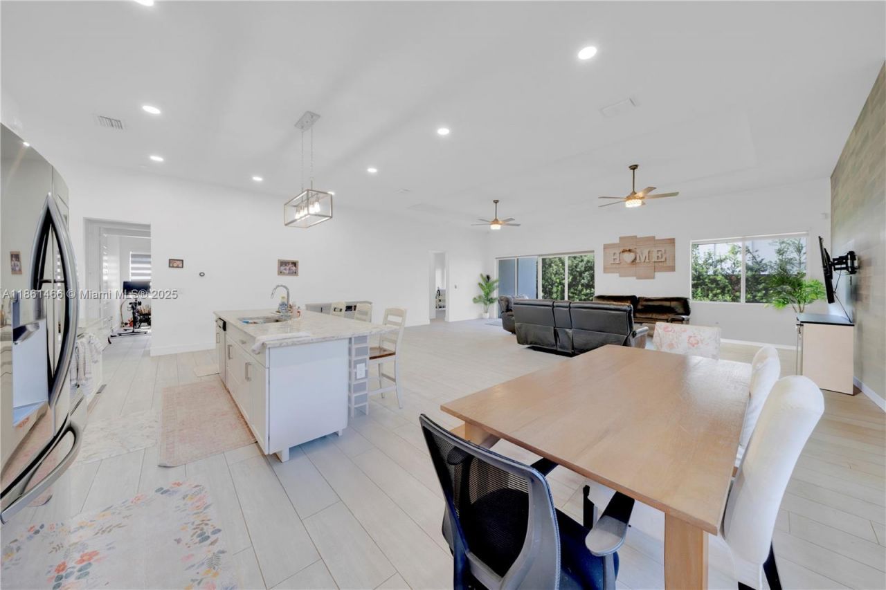 15012 SW 177th Ter, Miami, FL 33187 Photo