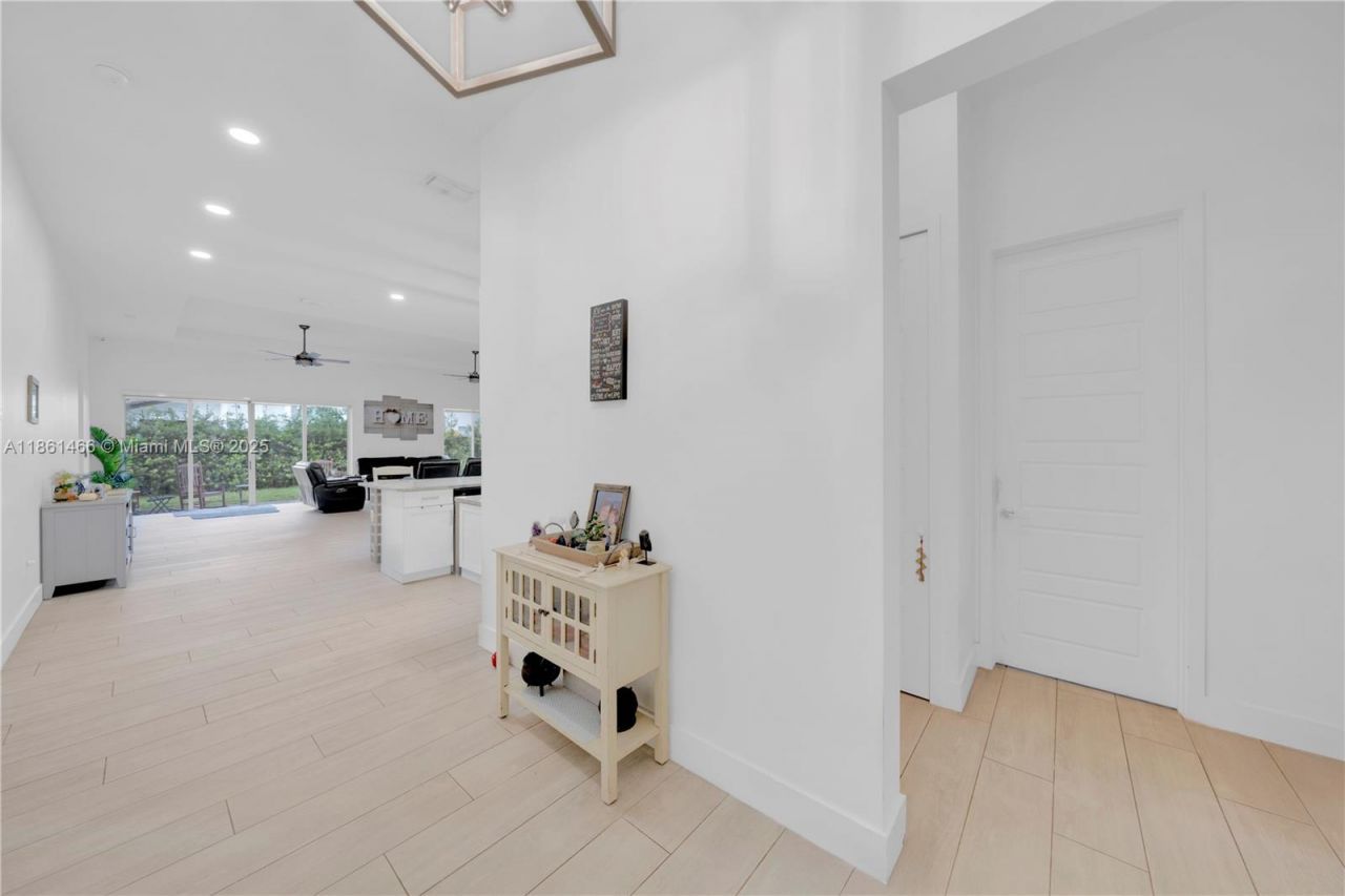 15012 SW 177th Ter, Miami, FL 33187 Photo