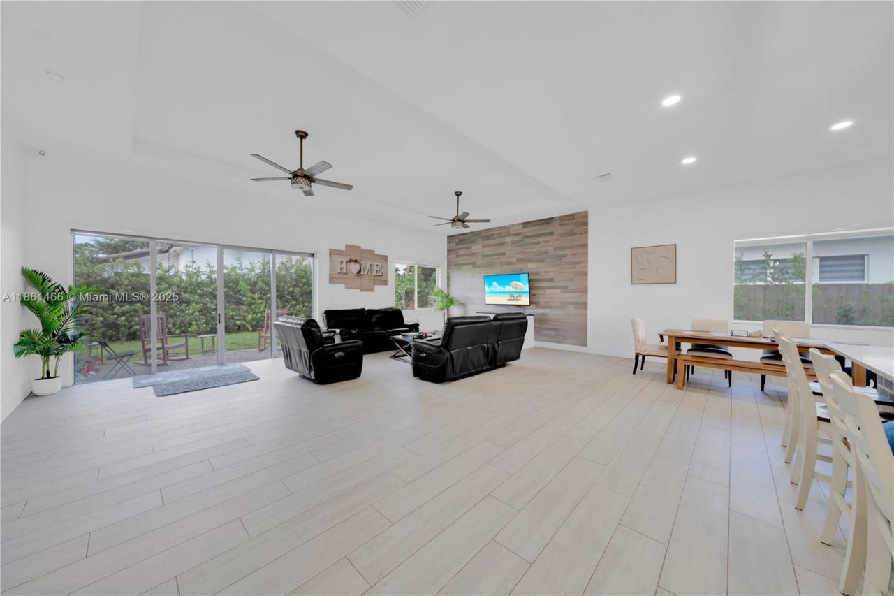 15012 SW 177th Ter, Miami, FL 33187 Photo