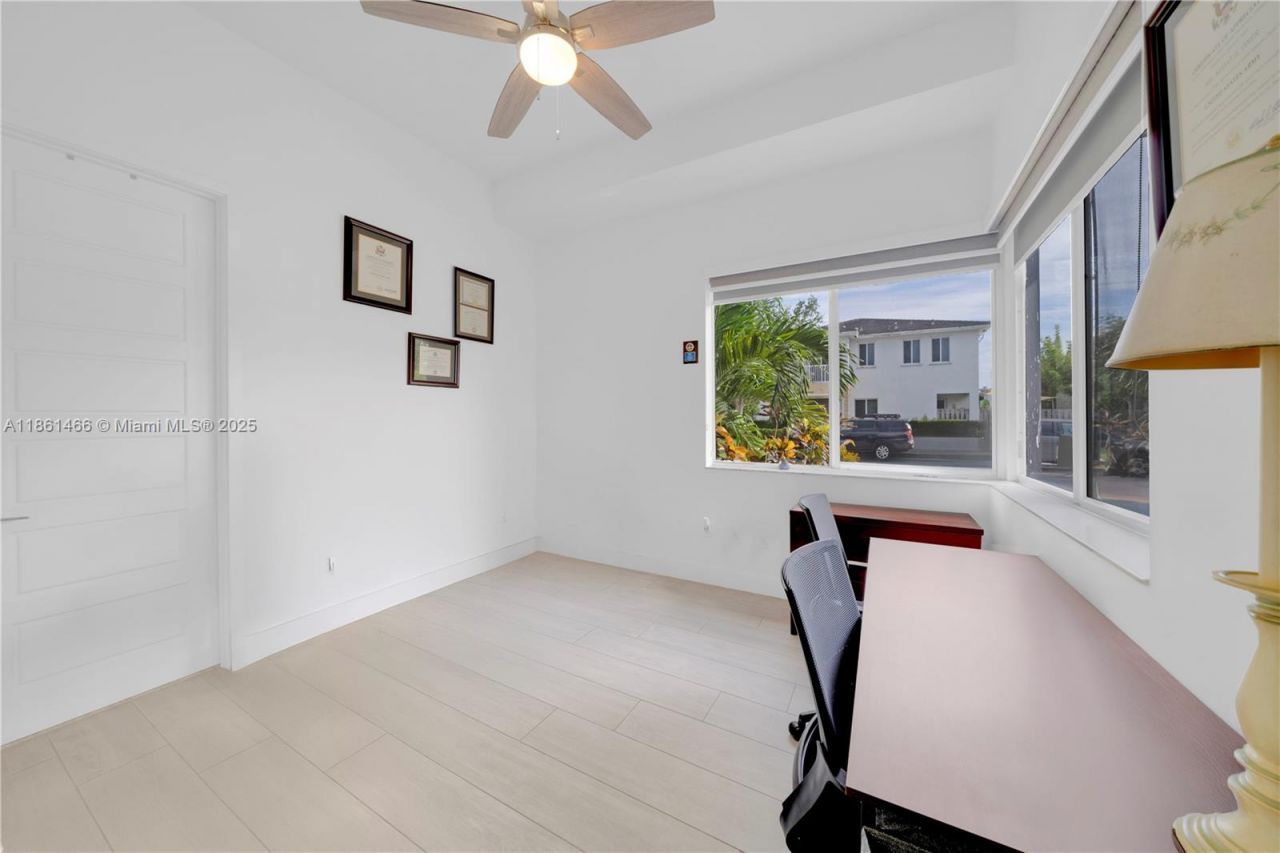 15012 SW 177th Ter, Miami, FL 33187 Photo