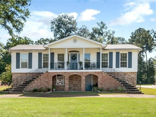 201 Berwyn Drive W, Mobile, AL 36608
