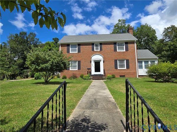 204 Fayette Street, Farmville, VA 23901