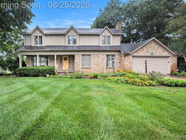 9125 Burning Tree Drive, Grand Blanc, MI 48439