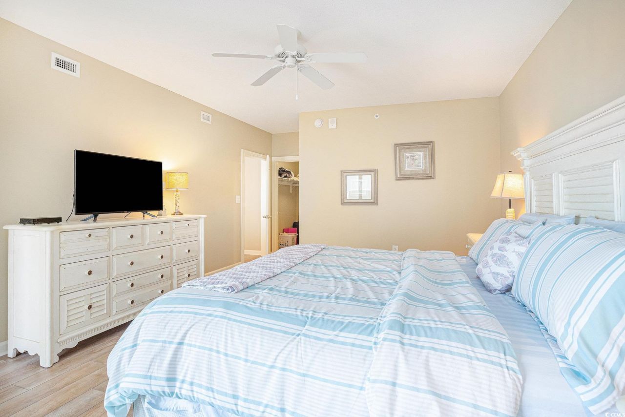 9994 Beach Club Dr. Photo 14