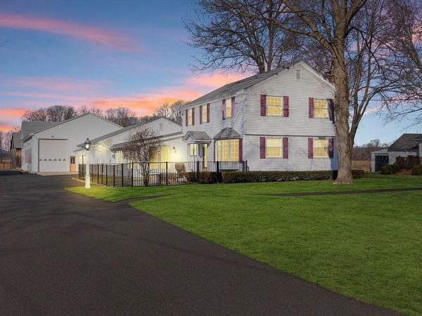 11 West St, Hadley, MA 01035