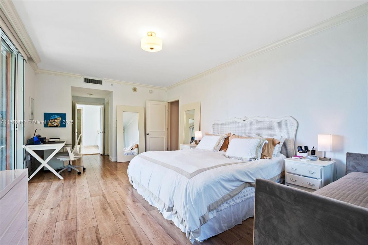 781 Crandon Blvd, Unit 306, Key Biscayne, FL 33149 Photo