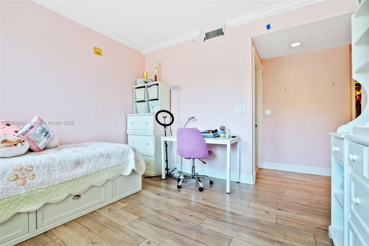 781 Crandon Blvd, Unit 306, Key Biscayne, FL 33149 Photo