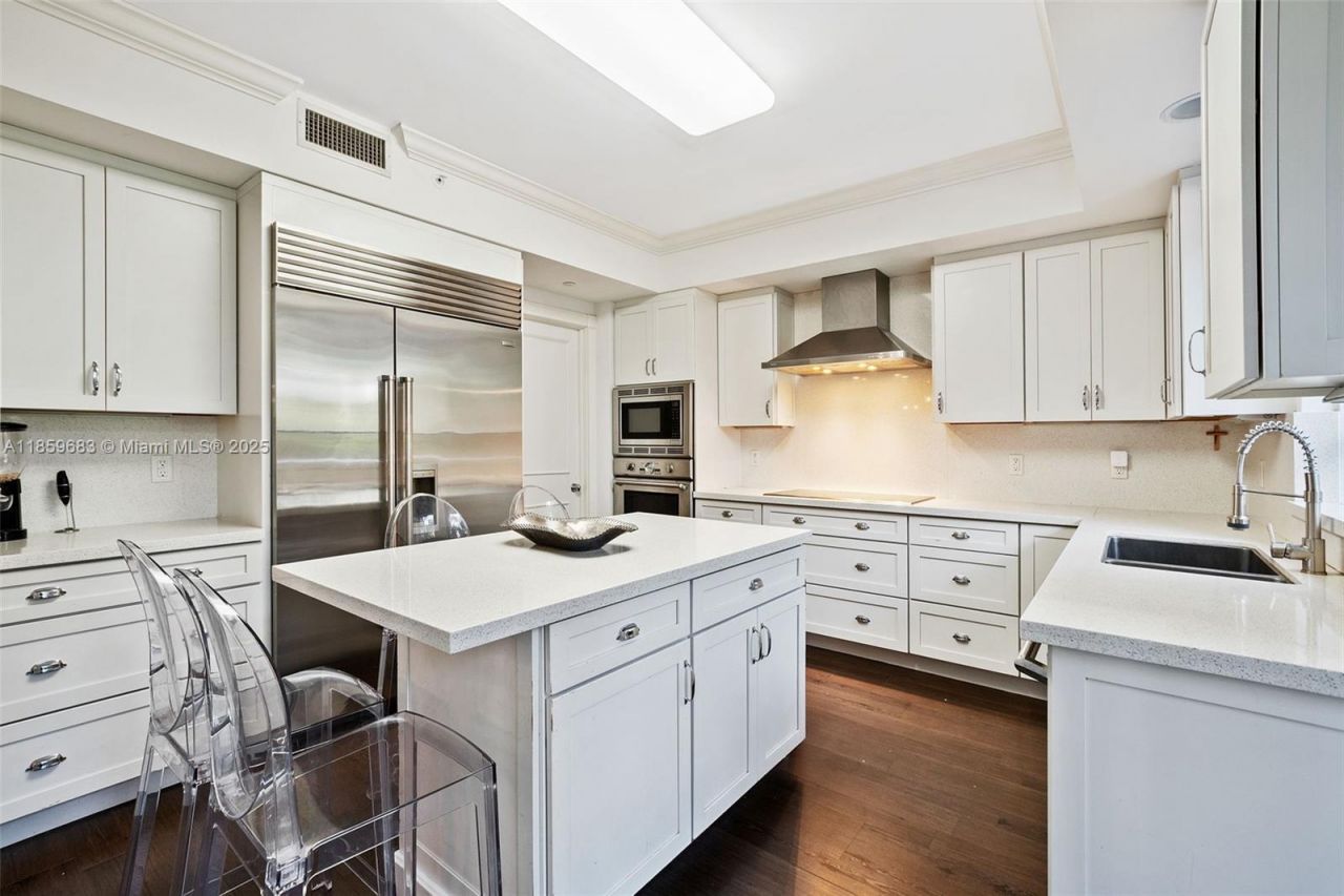 781 Crandon Blvd, Unit 306, Key Biscayne, FL 33149 Photo