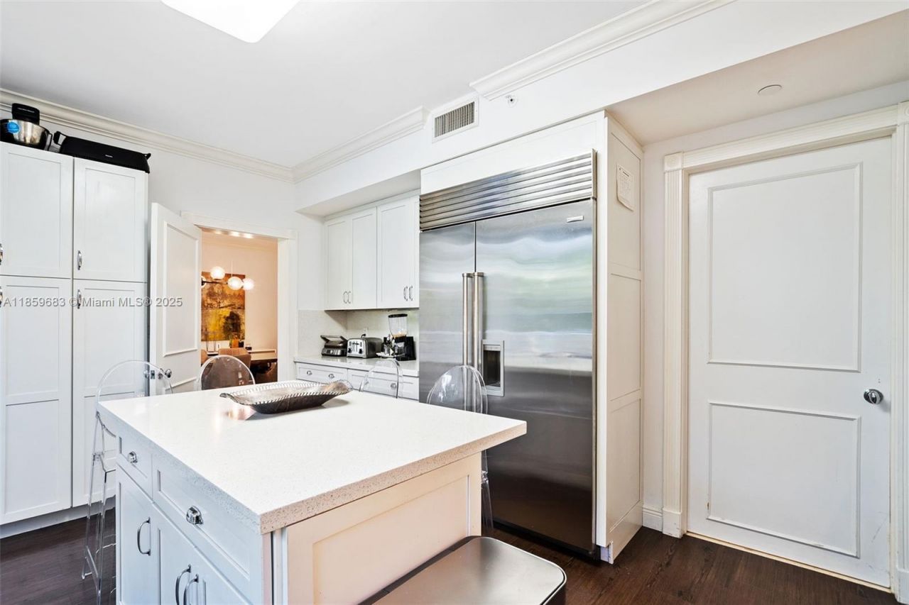 781 Crandon Blvd, Unit 306, Key Biscayne, FL 33149 Photo