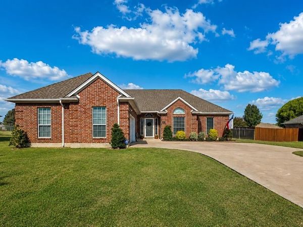 406 Sunshine Trail, Bells, TX 75414