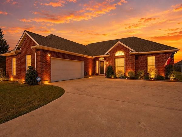 406 Sunshine Trail, Bells, TX 75414