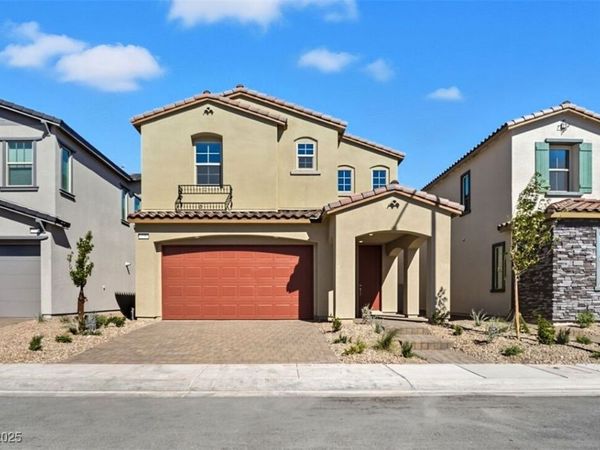 105 Tardando Avenue, Henderson, NV 89015