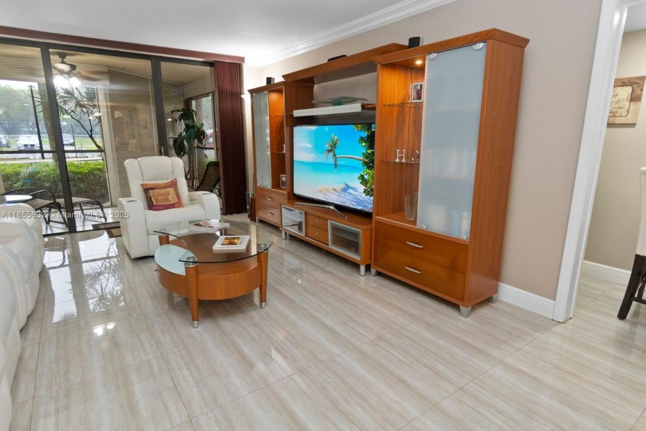 16251 Golf Club Rd, Unit 110, Weston, FL 33326 Photo