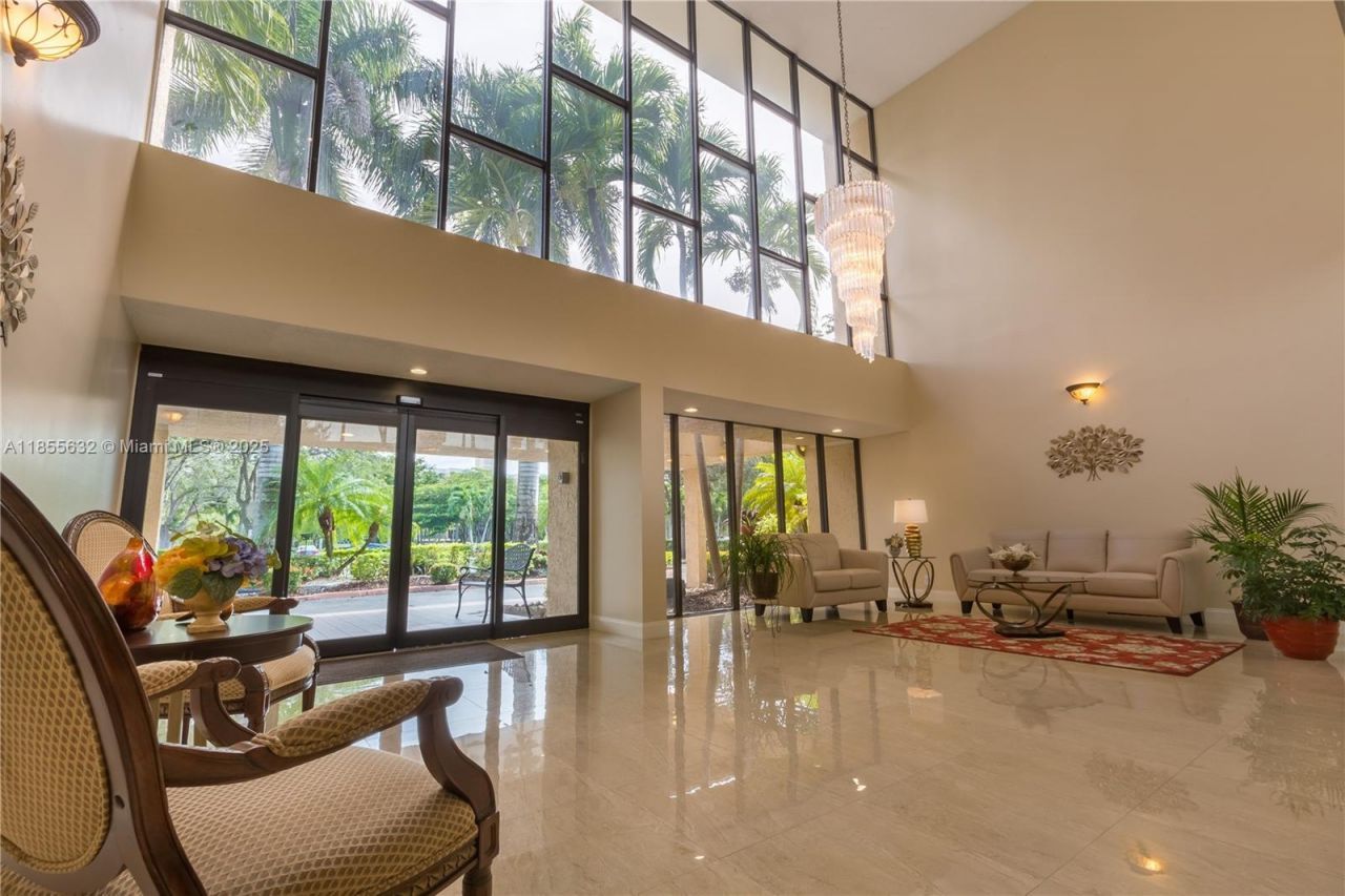 16251 Golf Club Rd, Unit 110, Weston, FL 33326 Photo