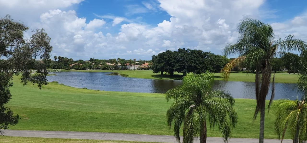 16251 Golf Club Rd, Unit 110, Weston, FL 33326 Photo