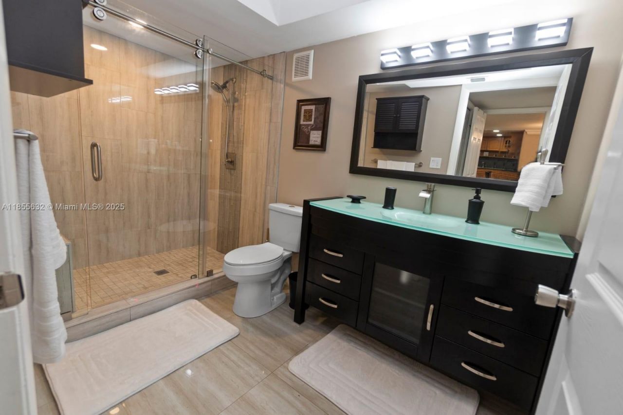 16251 Golf Club Rd, Unit 110, Weston, FL 33326 Photo
