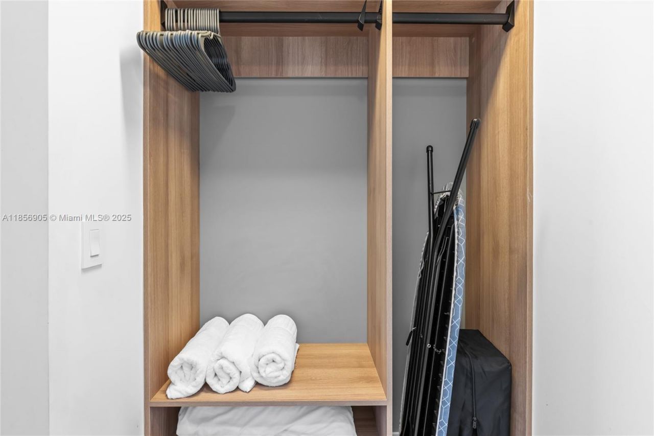 601 NE 1st Ave, Unit 4607, Miami, FL 33132 Photo