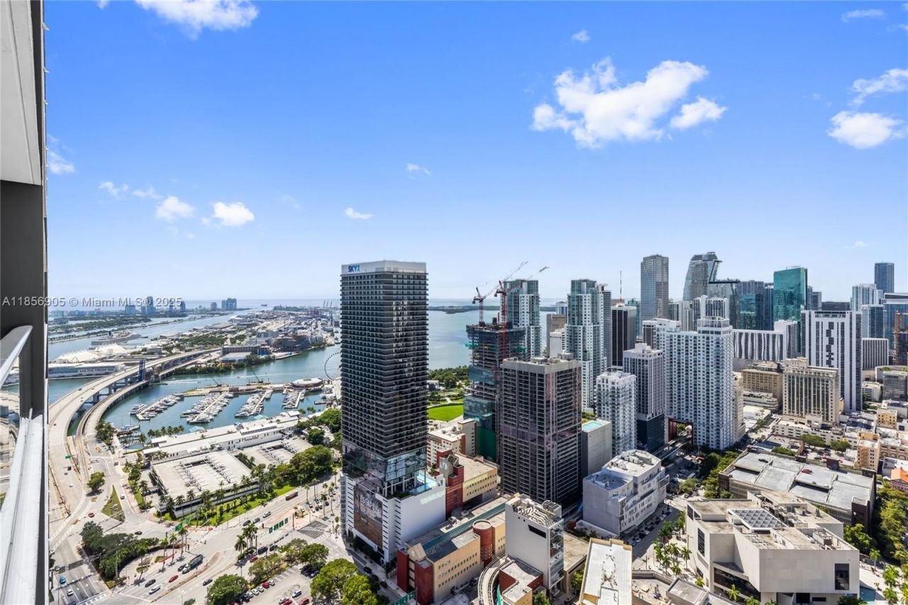 601 NE 1st Ave, Unit 4607, Miami, FL 33132 Photo