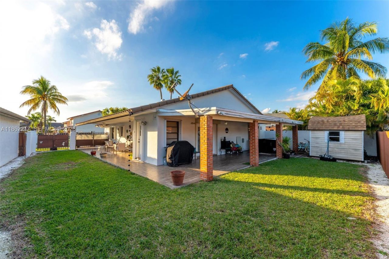 2671 SW 99th Ct, Miami, FL 33165 Photo