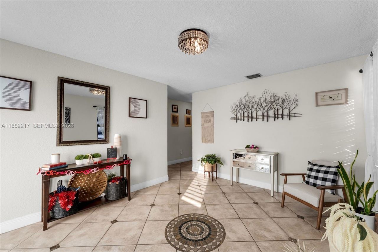 2671 SW 99th Ct, Miami, FL 33165 Photo