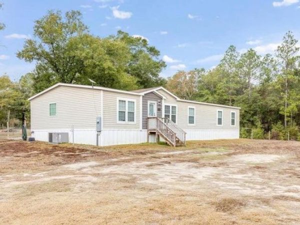 6224 Old River Road, Baker, FL 32531