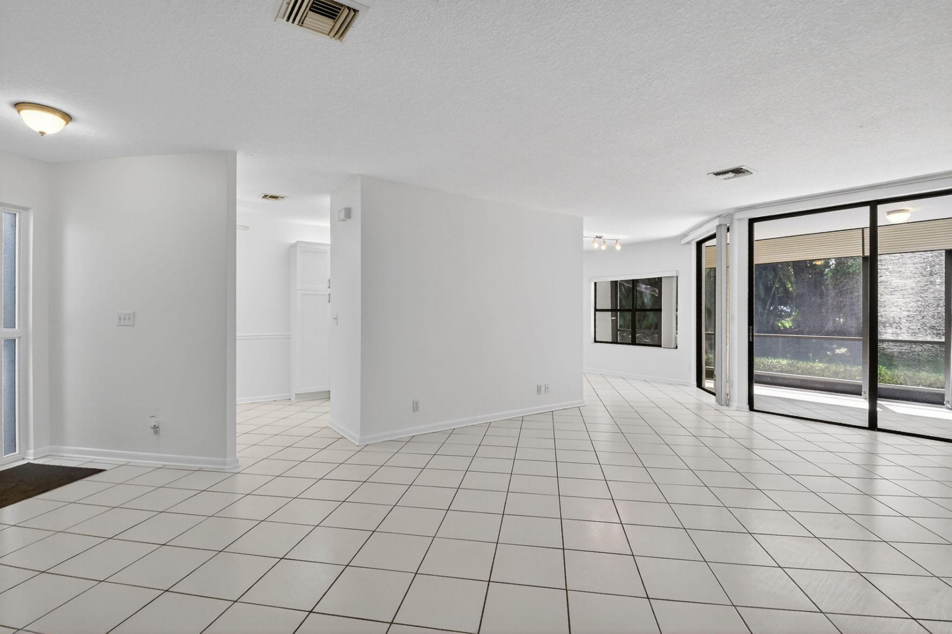 5382 Venetia Court, Unit D, Boynton Beach, FL 33437 Photo