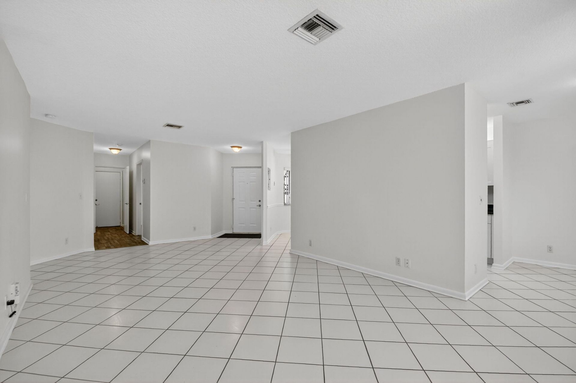 5382 Venetia Court, Unit D, Boynton Beach, FL 33437 Photo