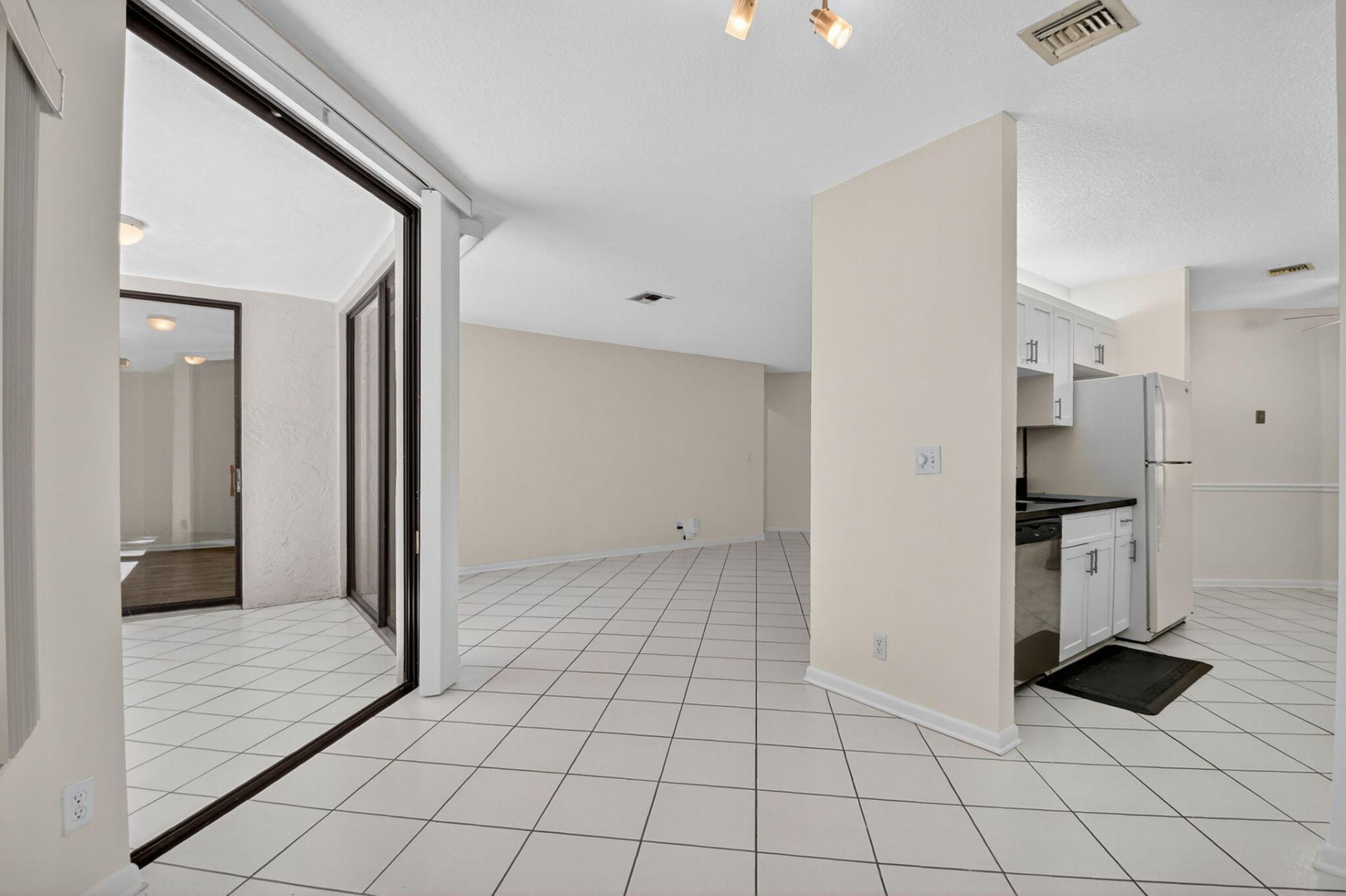 5382 Venetia Court, Unit D, Boynton Beach, FL 33437 Photo