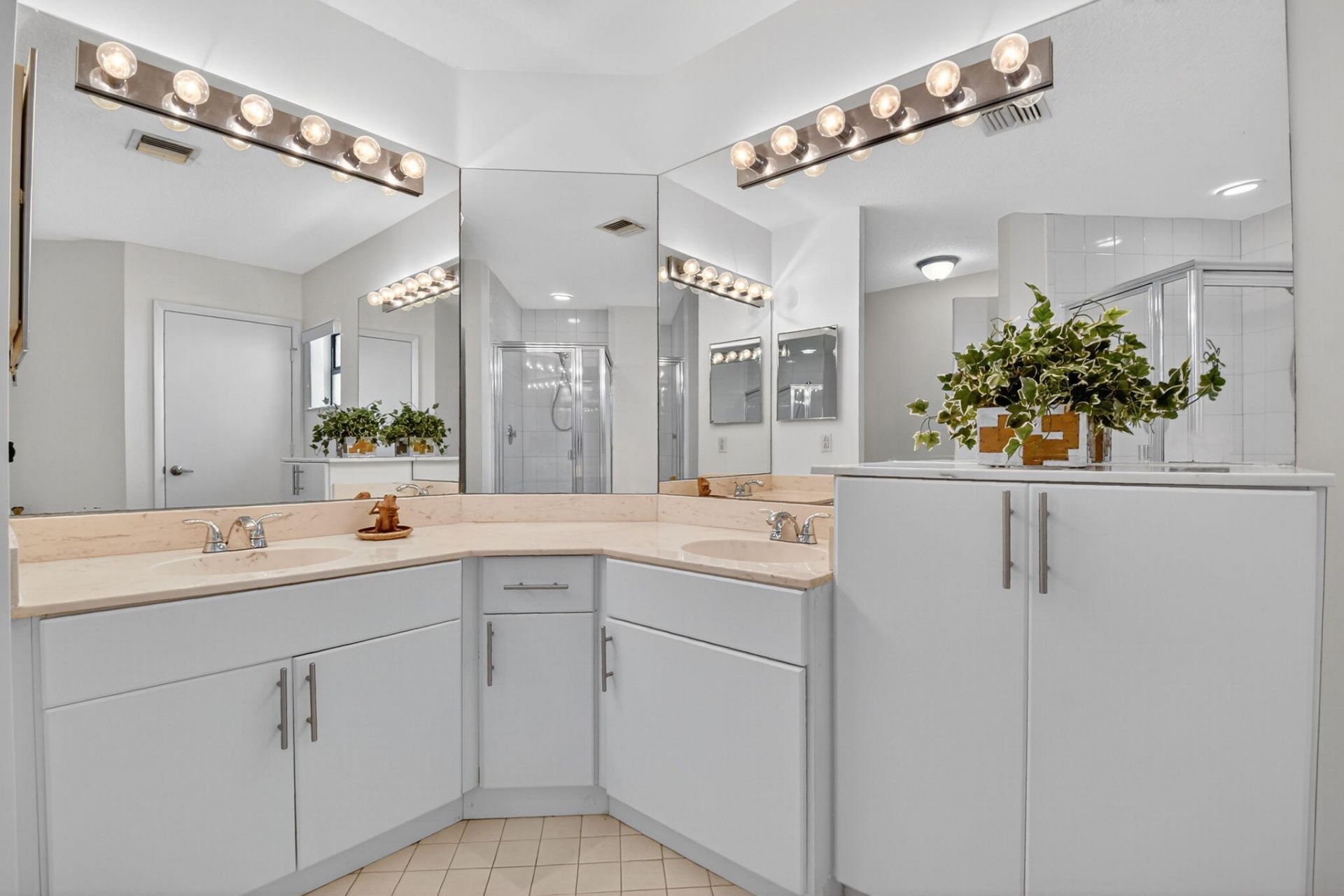 5382 Venetia Court, Unit D, Boynton Beach, FL 33437 Photo