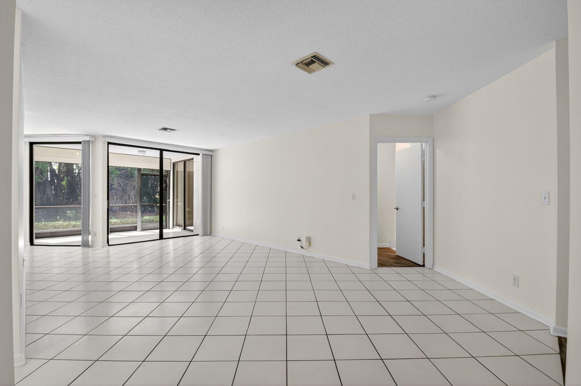 5382 Venetia Court, Unit D, Boynton Beach, FL 33437 Photo