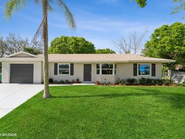 1897 SW Penrose Avenue, Port St. Lucie, FL 34953