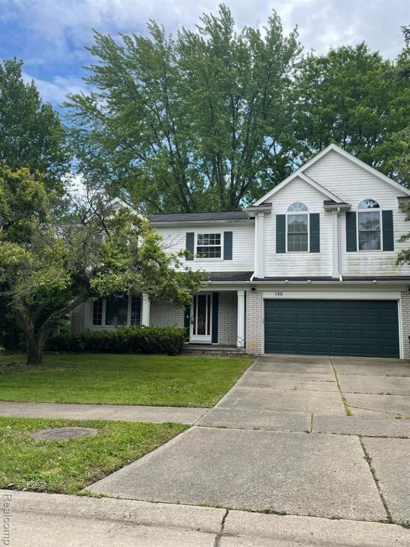 186 Randall Drive, Troy, MI 48085 Main Photo