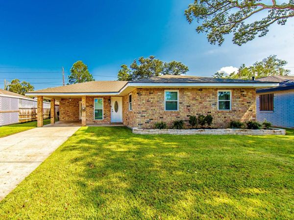 625 Douglas Dr, Houma, LA 70364
