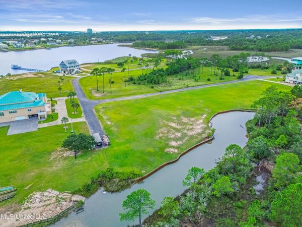 Ascot Drive, Biloxi, MS 39532