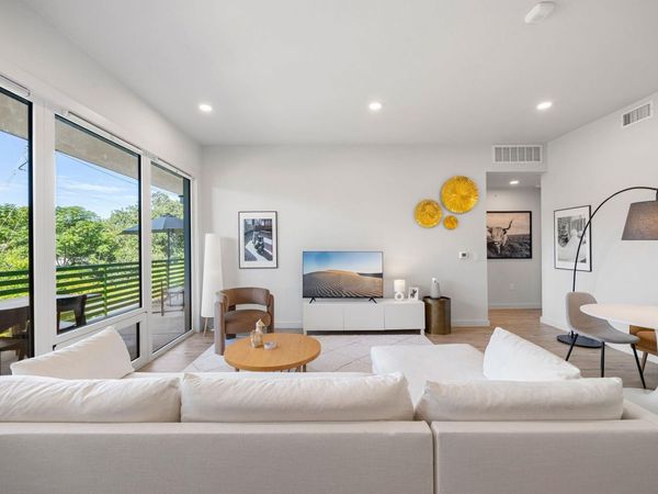 4004 Banister LN, Unit 215, Austin, TX 78704