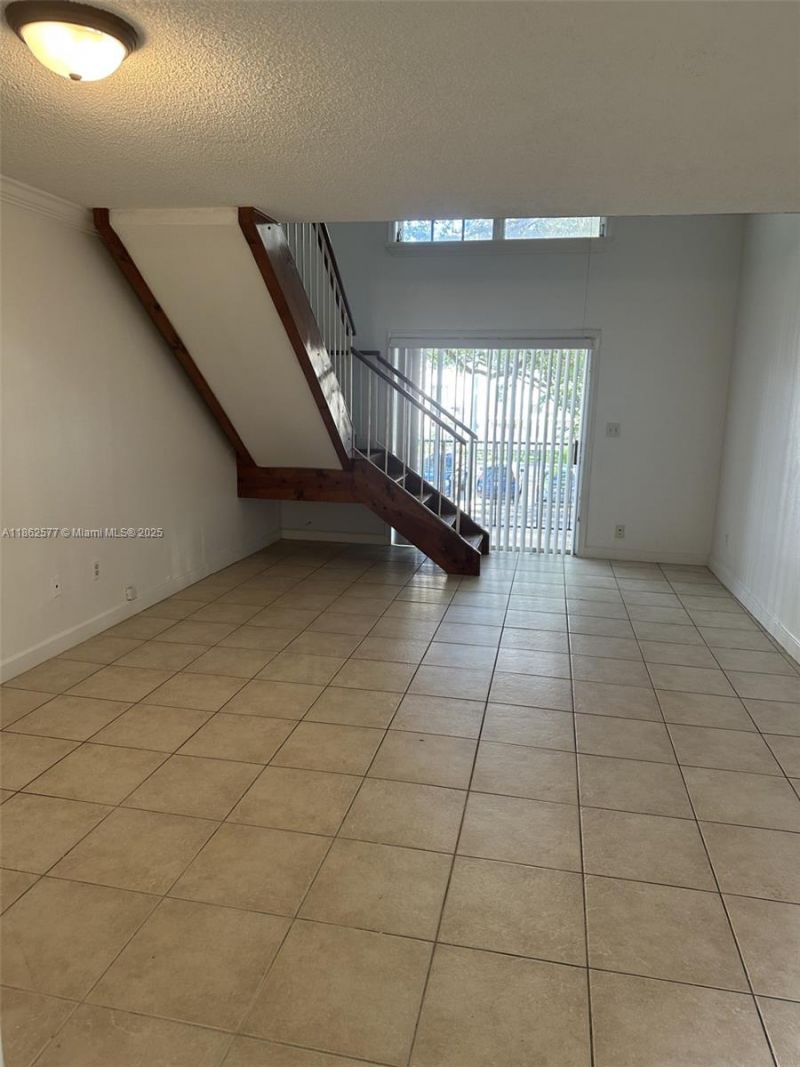 8600 SW 109th Ave, Unit 4-216, Miami, FL 33173 Photo
