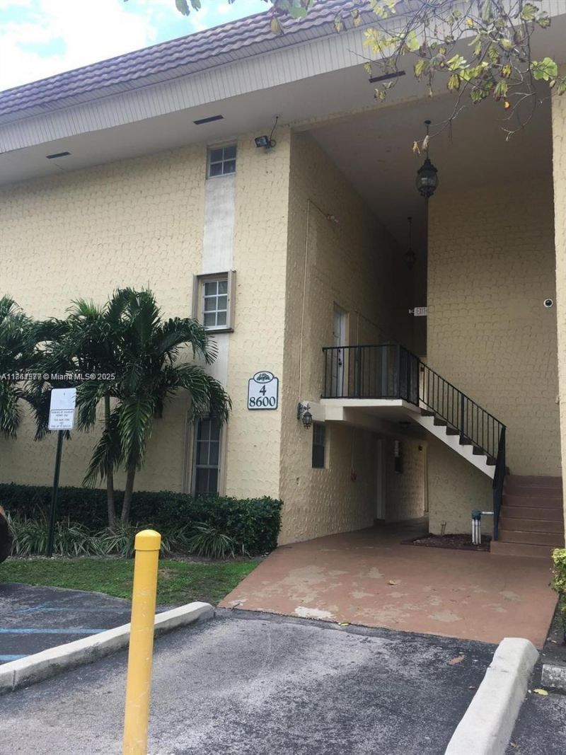 8600 SW 109th Ave, Unit 4-216, Miami, FL 33173 Photo